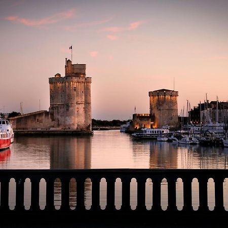 Un Hotel En Ville La Rochelle  Bagian luar foto