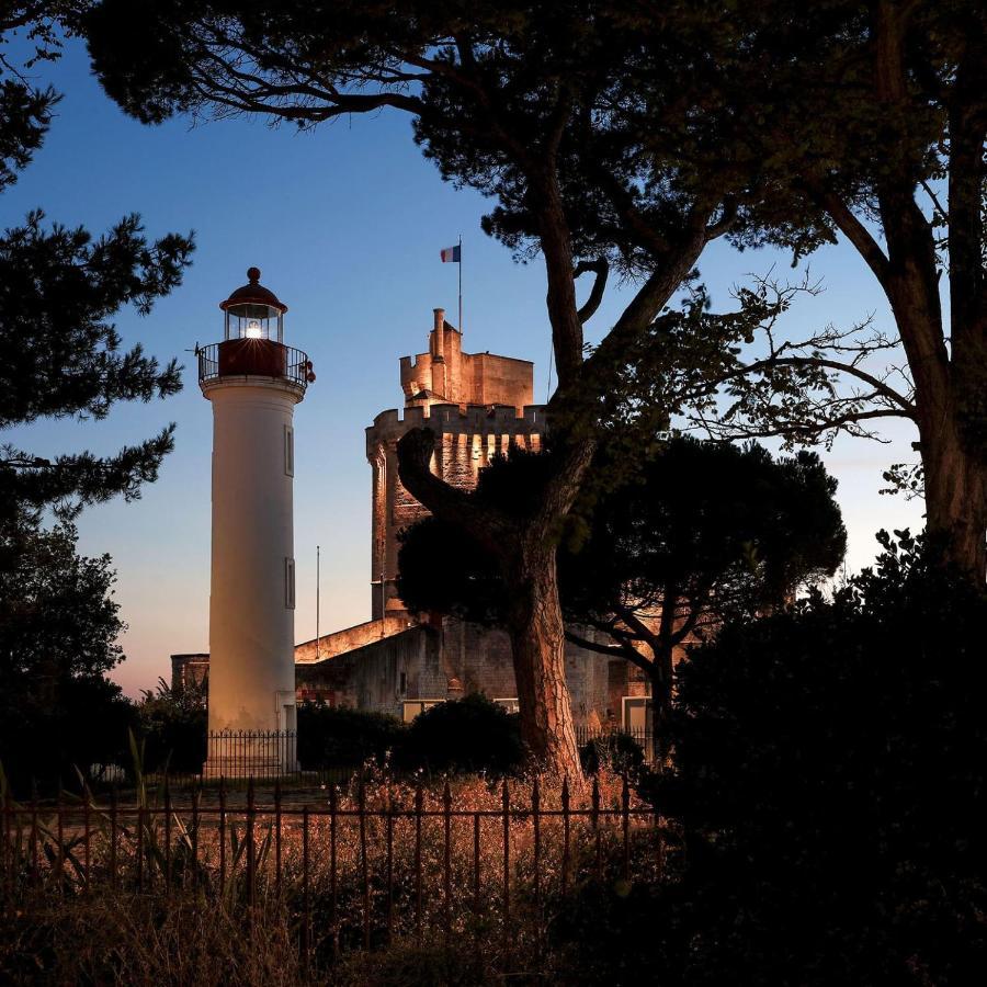 Un Hotel En Ville La Rochelle  Bagian luar foto